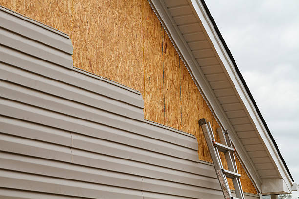 Professional Wood Siding technician working in Woodbury, PA